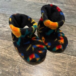 Acorn Kids Vibrant Fleece Slippers size 6-12 months baby